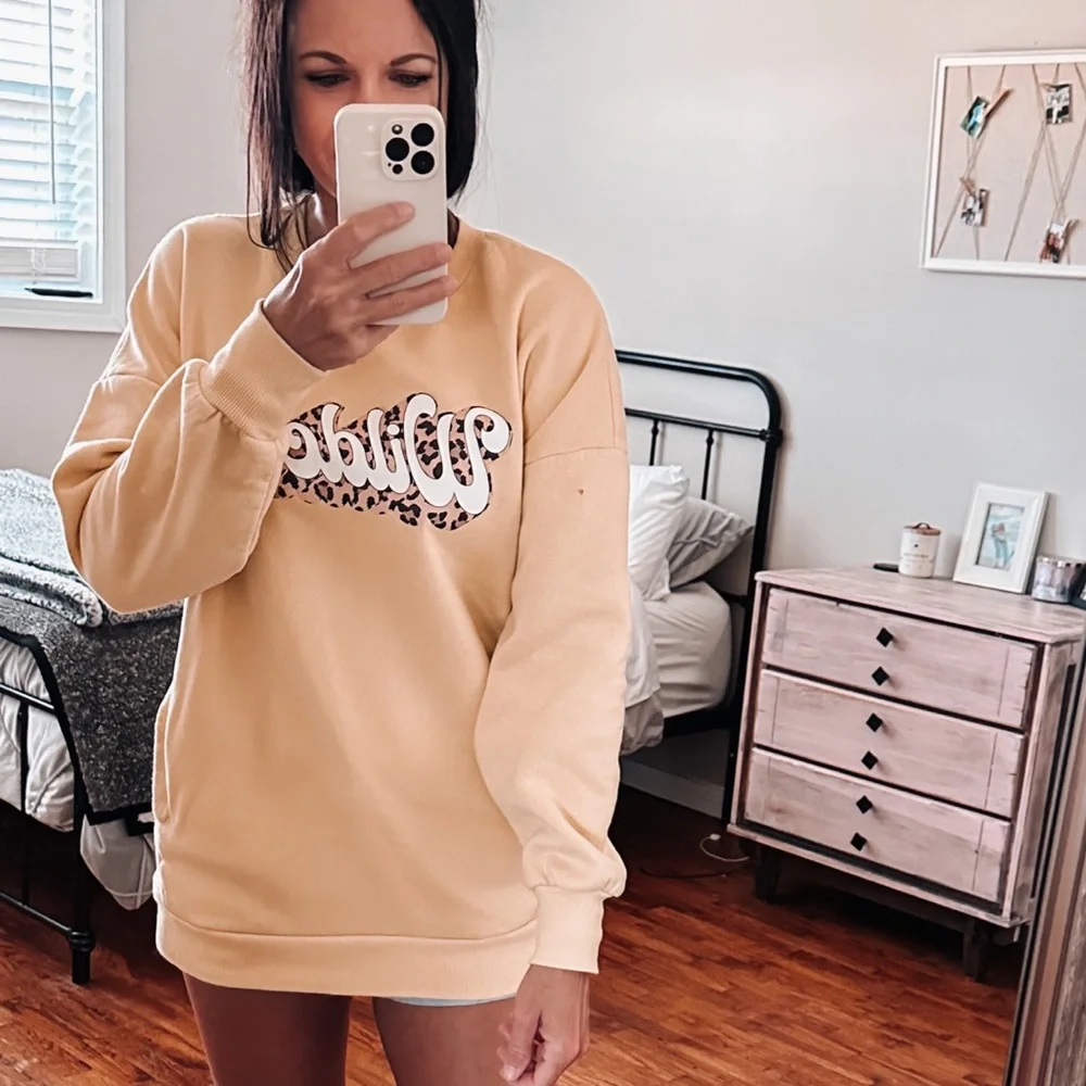 customized wildcats pocket sweater - Picture 4 of 8